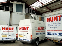 https://hunttrucks.com/ website